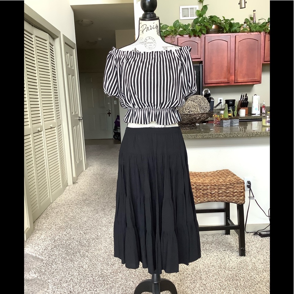 🤩 H&M Crop Top and Skirt Set 🤩